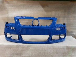 Lackierung einer Tuning Stoßstange in Wunschfarbe